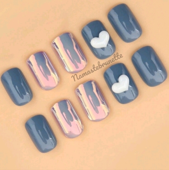 3D Hearts & Iridescent Press On Nails - Picture 3 of 15